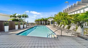 Midtown Miami Getaway-with pool n parking - Image 2