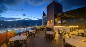 Front One Hotel Jayapura - Image 2