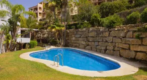 Cubo's Poseidon Apartment 3 & Pool / chambre / climatisation / piscine communautaire / wifi gratuit - Image 2