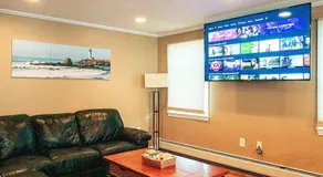 Spacious 4BR Home near Water Park, Pond & Beaches - Image 3
