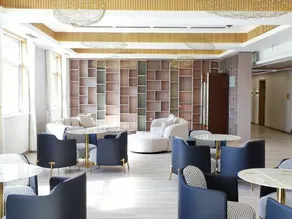 Yililan Hotel (Baiyangdian Never-Sleeping City Branch) - Image 5