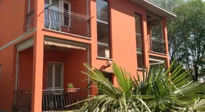 Bellissimo appartamento adatto alle famiglie con giardino - Image 4