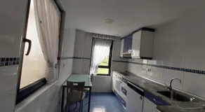 Garaje privado Excelente Ubicación - Image 2