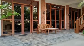 REKWOOD Hotel - Image 5