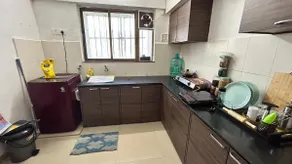 HAPPY HOUSE- Andheri West RTO Kokilaben Hospital - Image 5