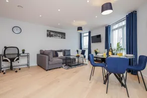 Watford Cassio Deluxe - Modernview Serviced Accommodation - Image 4