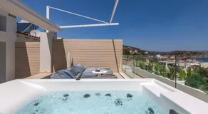 Flisvos Royal Hotel & Suites - Image 2