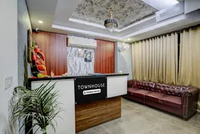 Super OYO Townhouse Gomti Nagar Sector 1 Formerly The Gahmar Inn - Image 4