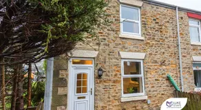 Luke Stays - Good Station Cottages - Image 3