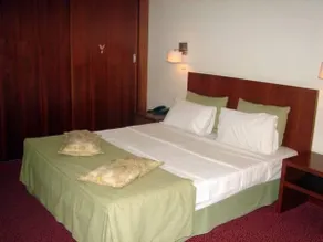 Amoras Country House Hotel - Image 2
