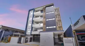 City Escape Loft Apartments Cairns CBD - Image 5