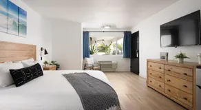 The Surfbreak Hotel - Image 2