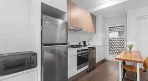 Bright Studio with Balcony near Coogee Beach - Image 5