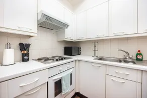 Spacious 1 BR Near London Bridge - 5 Min Walk - Image 5
