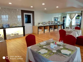 Silver Green Hotel - Image 5