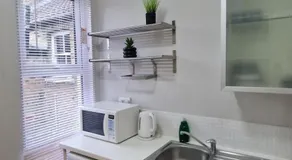 Luxury House London near Subway Station N15 - Image 3