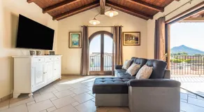 Villa entièrement équipée avec jacuzzi, jardin et terrasse | Parfaite pour le travail à distance - Image 2