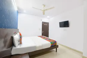 FabHotel Legend Stay - Image 4