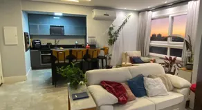 Apartamento encantador na João Inácio conforto e praticidade em Porto Alegre - Image 2