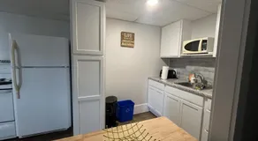 Simply Camia- Self Check in 1 Bedroom Basement - Image 5