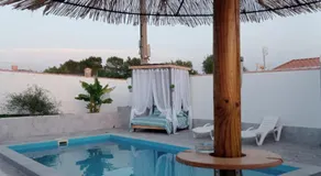 LAS TRES ROSAS - Image 3