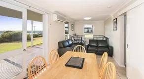 Ellis Street Studio - you can see right out over the river to the ocean - Image 4