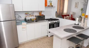 Cozy Home Close to Beaches - Image 3