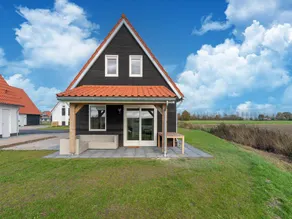 House near Scherpenisse Beach with Garden - Image 4