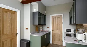 Brixton Loft's - Your Apartment - Image 4