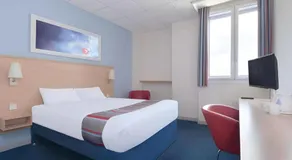 Travelodge Aberdeen Central - Image 4