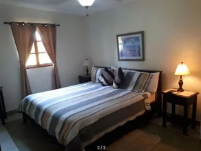 Hibiscus House Bed and Breakfast - Image 5