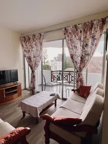 Blossom Silverpark Apartment - Image 1