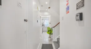 Bricklane Apartment - Image 5