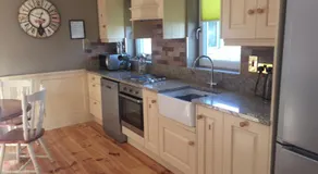 Professional & Approved Self Catering Short Term Holiday Homes - Image 3