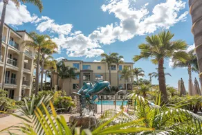 Dolphin Bay Resort and Spa - Image 3