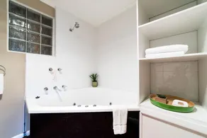 Burnie City Apartments - Image 5