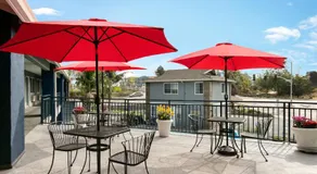Torch Lite Inn at the Beach Boardwalk - Image 2