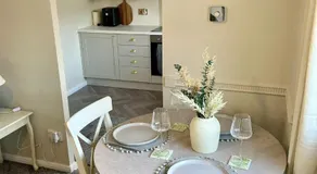 Peak District - 2 Beds - Sleeps 4 - Pet Friendly - Image 3