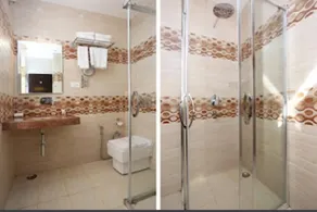 OYO Hotel Krishna - Image 5