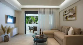 Vasi Luxury Apartment - Image 2