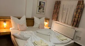 Attikos Hotel & Restaurant - Image 2