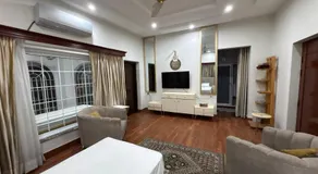 Zee Suites - Image 2
