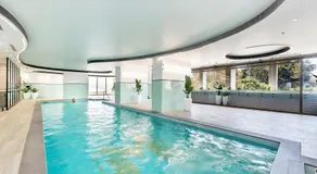 Luxe 2BR 2BA King Bed Spectacular Views, Pools & Spa - Image 3