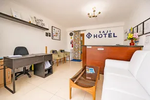OYO Saji Hotel Illford - Image 2