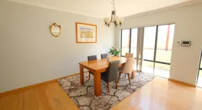 Perth Airport Stay 5BR House with 6 Beds &Parking - Image 5