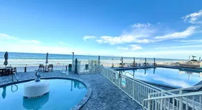Sunny Beachfront Studio Steps from the Beach - Image 2