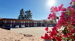 Economy Inn - Burbank Airport - Image 3