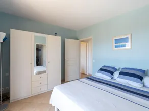 Panoramic view over the sea with private swimming pool - Image 4