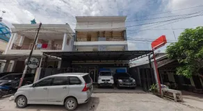 RedDoorz at HSP Guest House Samarinda - Image 4