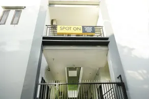 SPOT ON 2330 Pondok Grand Mamoa - Image 4